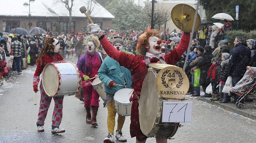 La Calamine, le plus important carnaval de l’est de la Belgique - RTBF Actus