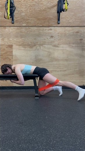 Bench Kickback with Abduction and External Rotation