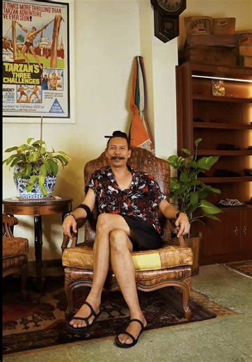 What started as a handmade sandal brand grew into @Kedaisepatu, Hermans and eventually, In The Right Place. Here's their story. ❁ #maaket #kedaisepaatu #hermans #intherightplace #VintageMalaysia