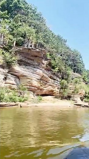Upper & Lower Dells Boat Tour | Wisconsin Dells Scenic River Cruise