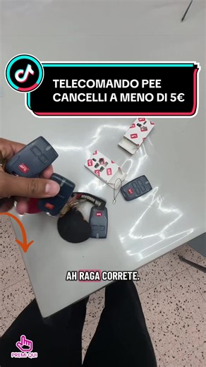 Telecomando wireless universale per cancello garage 433 MHz – 2/4 pulsanti – codice rotante sicurezza – facile programmazione compatibile BFT, FAAC, NICE, CAME Apri il tuo cancello o garage in modo rapido e sicuro con questo telecomando wireless a 433 MHz con tecnologia a codice rotante, progettato per garantire maggiore protezione contro copie non autorizzate. Compatto, resistente e facilissimo da programmare, è compatibile con molti sistemi di automazione per cancelli e garage. Ideale come tel