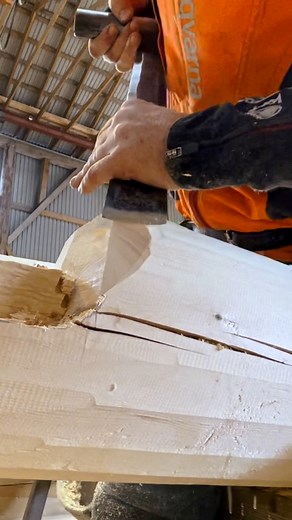 1.6M views · 3.9K reactions | Satisfying woodwork 望 Log cabin notches 蝹 #logcabin #build #woodwork #asmr #reels | Fjeld & Fragått | Facebook