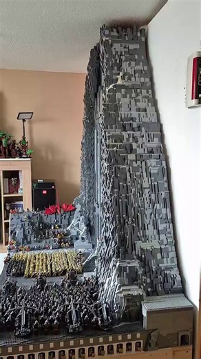 The Battle of the Five Armies from The Hobbit recreated with Legos: