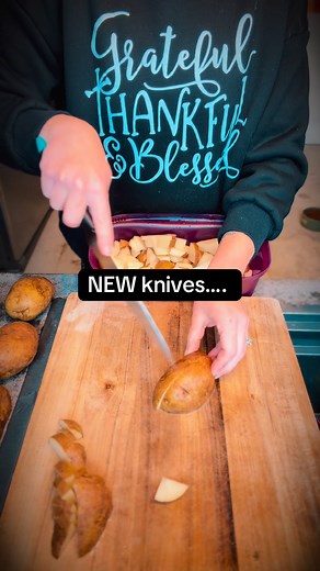1.1K views · 19 reactions | The Tupperware Knife You Didn’t Know You Needed. Amazing series chef knife  #Tupperware #knife #cook #kitchenessentials | Nicole Thompson | Facebook