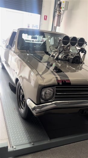 Exploring the Rotary Engine of the 572 BBC 1471 Blower