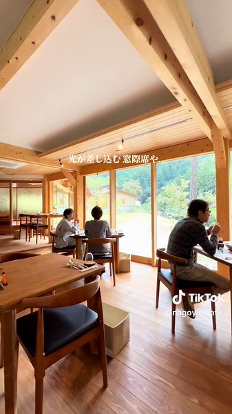 愛知カフェ ▶︎ @mens_cafe_japan ーーーー 今回のお店は.. 大自然に囲まれた..秘境の地に.. 一級建築士が手掛けた..ログハウスカフェ ☕️店舗名： Cure Cafe 🚩住所：愛知県新城市只今持字大立10-1 🚃最寄駅：新東名高速 新城ICから車で15分 🕰営業時間：ランチ11:30-14:00 カフェ14:00-16:00 😪定休日：月曜・火曜 🪑座席数：25席 🔌コンセント：〜 🌐Wi-Fi：〜 🤔備考：カード可. 電子マネー可. 全席禁煙. 駐車場有(10台). 予約推奨. ※店舗情報は食べログを参照しています。 ✏︎ーーーーーーーーーーーーーーーーー 皆様、お勤めご苦労様です。 東海エリアNo.1の.. インスタカフェメディアを運営する カフェ男子のSaiです。 . . さて今回は... 愛知県新城市にある... #curecafe さんのご紹介‼️ @curecafe.1490 . . 【注文メニュー】 . ・3種の前菜とパスタコース ▶︎ ¥2,200 →前菜3種 →小柱とサツマイモのクリームソース →スイートポテト →選べるドリンク