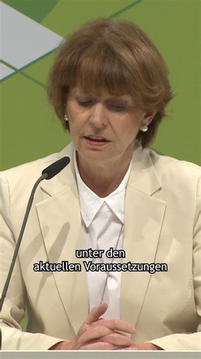 Ein Abschied nach zehn besonderen Jahren: Danke, Henriette Reker!😊 Ziemlich genau zehn Jahre nach ihrem Amtsantritt als Aufsichtsratsvorsitzende der Koelnmesse verabschieden wir uns von Henriette Reker. In dieser Zeit hat sie die Entwicklung unseres Unternehmens mit viel Herz, Bodenständigkeit und Weitblick durch große Erfolge, aber auch durch herausfordernde Zeiten begleitet. Henriette Reker war und ist der Koelnmesse tief verbunden. Schon als Kind besuchte sie mit ihren Eltern die Anuga. Dies