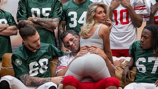 Sexy Konter! Pornostar Bonnie Blue rächt sich an Fußballclub