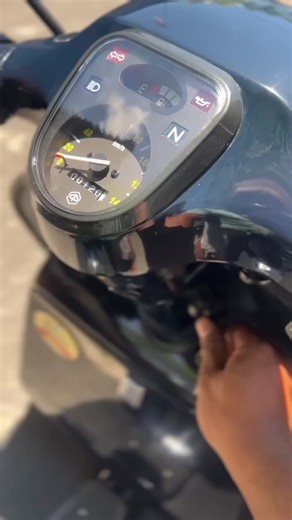 VESPA P150SE (STRADA AOM). TAHUN 1988. SURAT-SURAT LENGKAP. PAJAK ON PANJANG. BPKB BAWAAN (Halam Utuh).ZY PLAT ASLI BALI FULL RESTORASI. CAT MULUS 100%. Nat-Nat Sangat Rapi & Jelas. Warna Sesuai Surat. Body Lempeng Lepas Tangan Aman. Tidak Ada Keropos. Dek Masih Original. Speedo Meter Original Fungsi Semua. Kelistrikan Hidup Semua. Headlamp Baru. Stoplamp Baru. Retting/Sein Original. Jok Single Model MK. Jok Original Ada. Jok Belak MG Origina Ada Karpet Lantai Baru DanMotor. Emblem-Emblem Origin