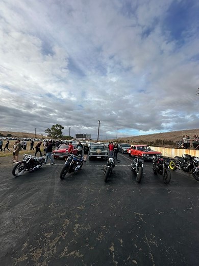 What an Awesome day it was today! Adelaide International Raceway Family fun day! Well done to all involved 👏 let’s hope we can keep this happening and get the track back in action! Plenty to eat and see and for only $20 you were able to get onto the track and have a bit of fun and do some laps! Thanks again to all involved for making this happen! 🍻💪 | Adelaide Tuff Streeters