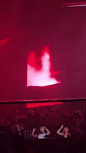 A New Era of Hard Techno: Nico Moreno b2b Novah at HIVE