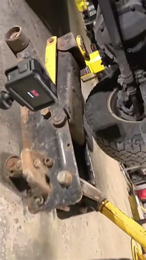 how to support Truck on jack stands