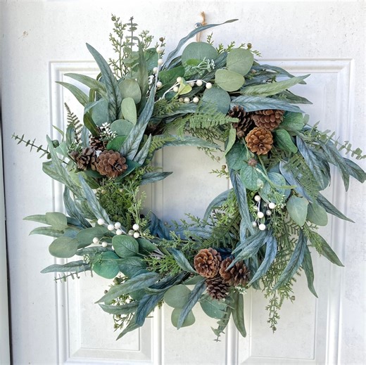 Winter Eucalyptus Wreath for Front Door, Classic Christmas Pinecone and Berry Wreath, Farmhouse Holiday Decor, Winter Evergreen Door Hanger - Etsy