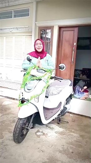 Aat Busana (@aat.busana)’s videos with suara asli - Aat Busana