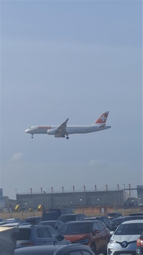 Swiss Airbus 220 landing at CPH #avgeeklife #cph