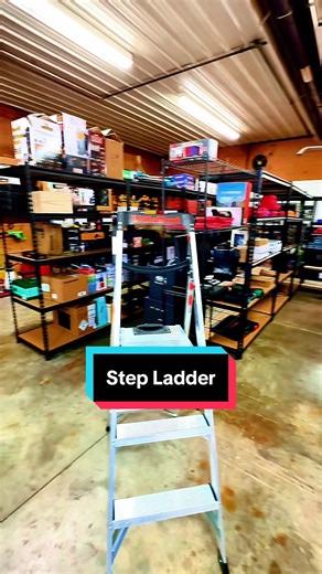 Lightweight 5' Step Ladder for Easy Access