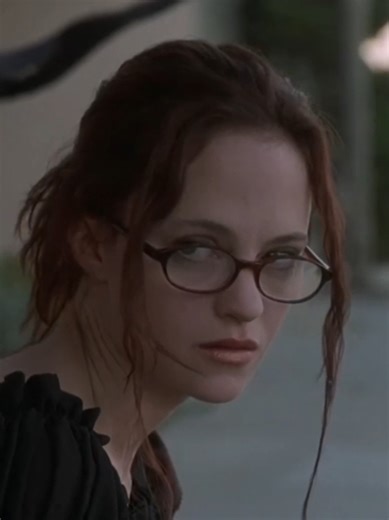 Exploring the Aesthetic of May 2002 in Cinema