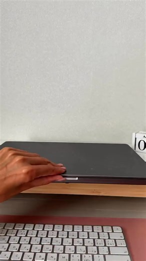 Get ready to level up your design game! ✨ Take your designs to the next level with this easy-to-follow tutorial on creating swirl effects in Figma! From basic shapes to complex compositions, you'll learn how to create stunning swirl effects that will make your designs stand out. And, if you're looking to improve your UX/UI design skills, be sure to check out our UX/UI Design Made Simple course! This comprehensive course covers everything you need to know to create stunning, user-friendly designs