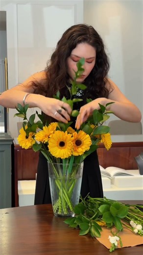 Making a flower arrangement for spring