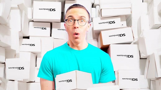 【4K】开箱初版NDS掌机与回顾NDS系列各型号掌机发展历程 | 作者：Austin Evans | 机翻中文