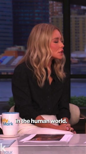 Kelly Tells 'Live' She's "Happy" For Short People Like Her After Learning They Live Longer #shorts