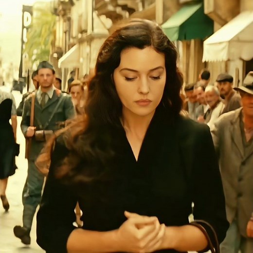 A beauty unjustly condemned... The story of Malena 🖤✨#film