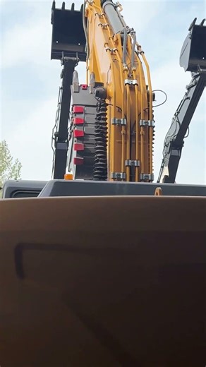 Shanzhong Crawler Excavator #shanzhong #excavator #machine #construction #factory #china #automobile