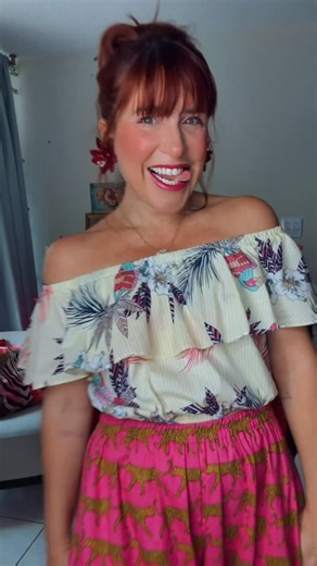 Rebeca Santiago |Diseñadora de Moda y Asesora de Imagen on Instagram: "TIAGO CODE🥳💃🏻SanSe 2026: ponte lo que te dé la gana. Punto. 📝Porque si tu outfit depende de “lo que está de moda”… no es estilo. Es miedo bien vestido. 🌈🛍️No tienes que comprar TIAGO. Pero sí tienes que pensarlo dos veces: ¿Vas a ponerte algo por costumbre, repetitivo o algo memorable difícilmente olvidado? 🧨TIAGO CODE: ocupar espacio, caminar cómoda y no pedir aprobación. 👑👅 Si no lo entienden, que aprendan. 💋 #Tia