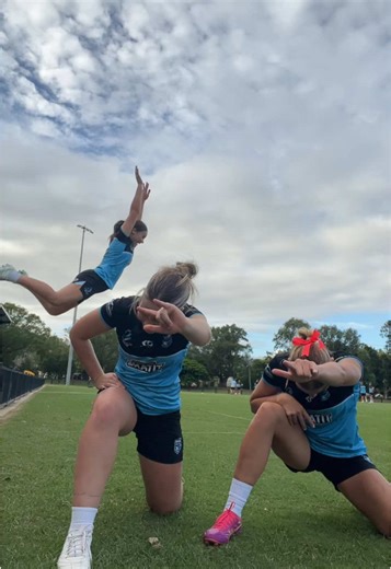 Exploring Titans: Hand, Running, and Push Up Techniques