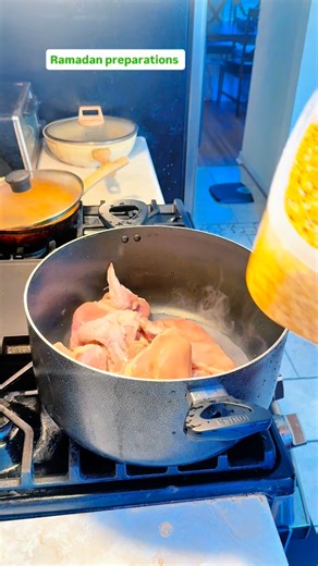 Maham Khaan on Instagram: "Aaj ghar mein shami kabab ki khushboo aur saath hi thori si cleaning Homemade shami kabab + mom life moments Simple din, sukoon bhara khana Ramadan Prep: Shami Kabab In a pot, add mince, soaked chana dal, onion, garlic, ginger, green chilies, all spices, and water. Cook on medium heat until everything is soft and water dries completely. Let it cool, then grind into a smooth mixture. Add chopped coriander, mint, and egg. Mix well. Shape into kababs. Shallow fry on low-m