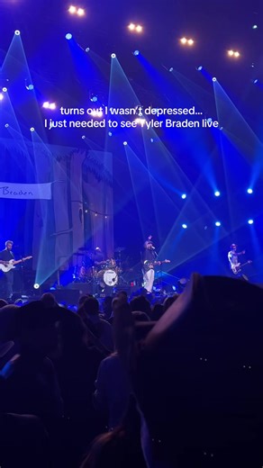 hands down one of the best sets I’ve ever seen #c2cnl #tylerbraden #rotterdam #country #countrymusic @C2C: Country to Country NL @tylerbradenmusic