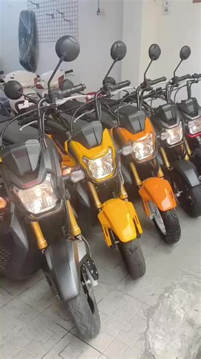 Honda Zoomer X Thái Lan chính chủ Honda Zoomer 2019 màu Cam Trắng 2019 Honda Zoomer 2019 màu Đen Honda Zooomer 2019 màu Đen Đỏ Honda Zoomer 2016 2017 màu Vàng Máy móc nguyên zin nguyên bản Dàn áo đẹp leng keng Dàn chân ốc tán zin sáng trưng Đồ zin theo xe còn đủ 2 chìa , 2 kính 💲Hỗ trợ góp đưa trước 50% giá trị xe Hỗ trợ trao đổi xe Xem xe tphcm