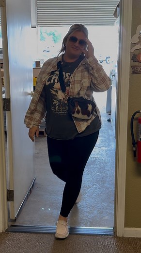 If our office staff had a soundtrack, this would be it 😂 #walkoutsong #walkinsongs #hvacofficelife #americanenergy #workfamily #musicislife | American Energy Home Pros