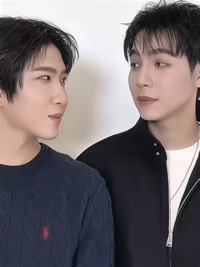 denle mucho amor a los amigovios, yo los adoro demasiado, no dejo de sonreir por ellos #firstkhao #bl #firstkanaphan #khaotungg #fypp