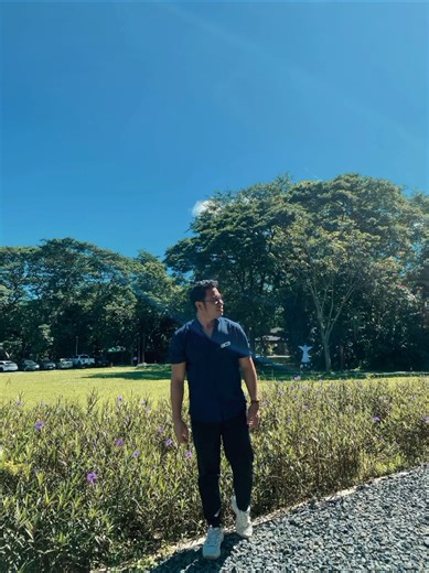 POV: calm outside, panic loading… Me waiting to assist you🫠 #eventcoordinator Trust the process!🤞 #capcut