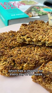 ⭐️ Just-right flapjacks ⭐️ Ever struggled tonmake the perfect flapjack? Try this recipe from my new cookbook Easy Meals Every Day ❤️ #caloriecounting #theslimmingfoodie #healthyrecipes #easyrecipes #familyrecipes #recipes | The Slimming Foodie