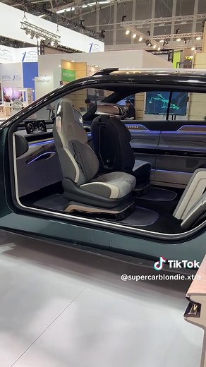 Incredible Car That Moves Like It's Alive!