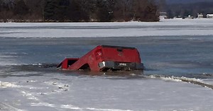 Truck goes through ice on Lake Wisconsin