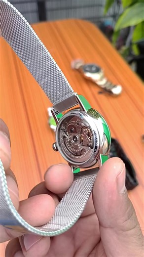 Hand Winding Watches: A Daily Showcase