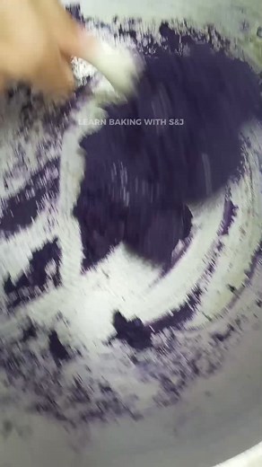 HOW TO MAKE HOPIA DICE UBE [Full Baking Recipe Tutorial • Luto sa kawali • Manu-mano] Isa na namang hopia recipe ang ating ibabahagi sa inyo. Single dough recipe lamang ito at gumawa rin tayo ng DIY ube filling. Mahalaga ang step-by-step procedure kaya panoorin ng buo. Kasama sa video ang kabuuang recipe. Sharing is always a BLESSING 🙏♥️ Happy baking! | Learn Baking with S&J