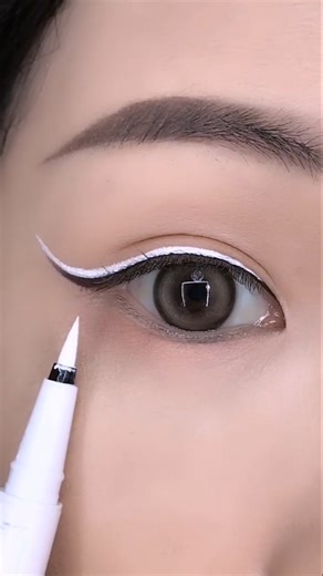 Perfect Eyeliner with a Pencil | Easy & Smooth Eyeliner Tutorial for Beginners#shorts#eyetips#makeup
