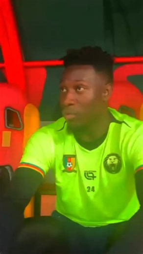 357K views · 12K reactions | Avant le début de la séance d'entraînement Andre Onana s'est montré très taquin avec la presse. 藍藍藍藍 | Griffe 2 FOOT | Facebook