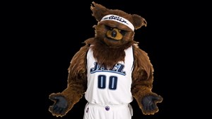 I made my 2K19 7'0 stretch big build in NBA 2K22 - demigod center build! Best rebirth build 2K22