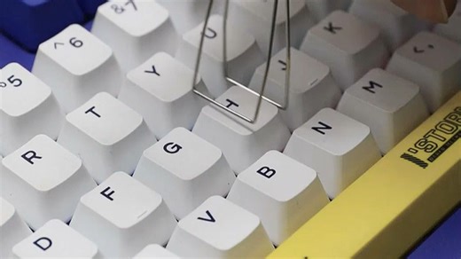 高效打字不手酸，QWERTY布局优化，适合长时间码字与编程，舒适手感提升日常效率。