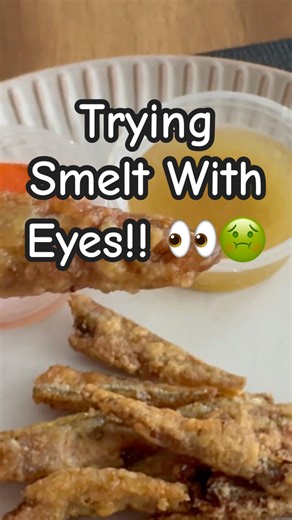 Trying Dilis (Smelt) For The First Time-Full Head Included #shortsfeed #foodchallenge #pinoyfood