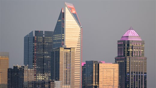 Wells Fargo sign joins Charlotte skyline atop iconic building