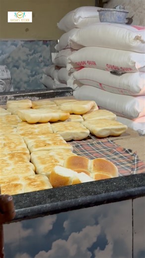 Traditional Goan bakery where Goan pav and Poe are baked. This type of bakery is present across many places in Goa. #goancuisine #goanfood #goanpao #goanfoodie #goanlife | Raksha's Kitchen
