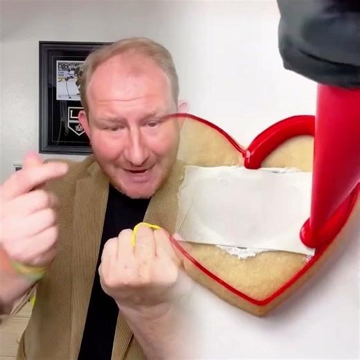 Teach me your ways mighty Gladys! #shorts #teachme #rubberbands