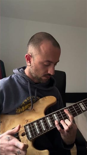 Slap Bass home practice 🎸 #bassplayer #bassguitar #slapbass #funk #groove #mayones #musicshorts