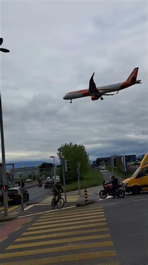 Atterrissage ultra fluide à Genève ! 😍 #1000subscriber #1kcreator #aviation #landing